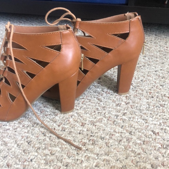 Shoes - Picture 2 of 2